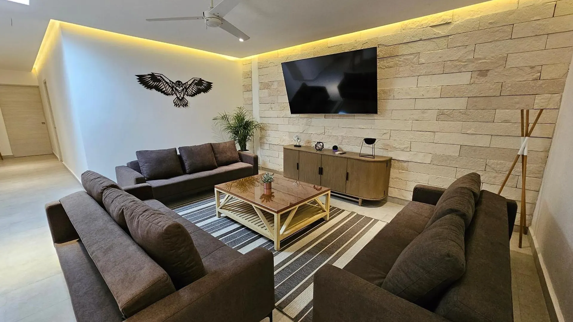 1St Luxury Warehouse Apartman Cancún